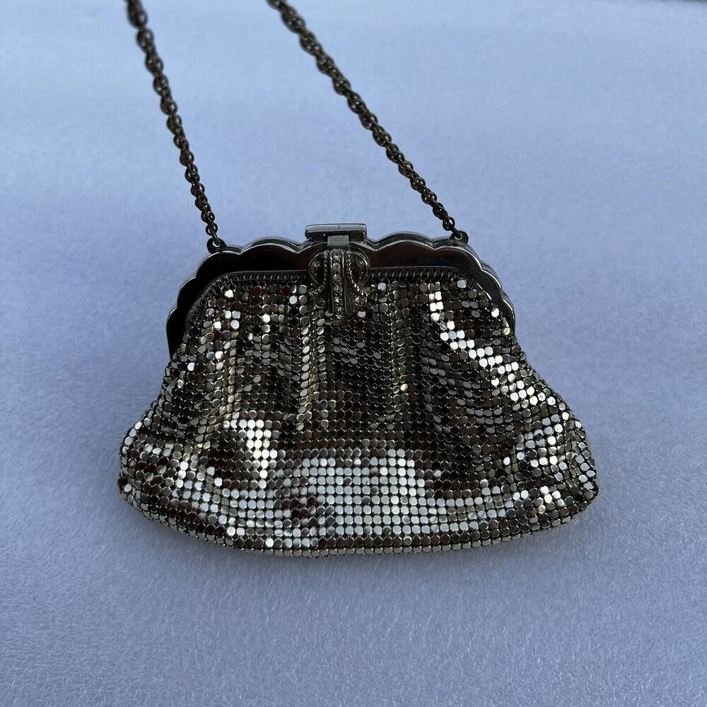 Vintage Mesh Whiting & Davis Co Silver Hand Bag Purse with Rhinestone Closure - Picture 4 of 11
